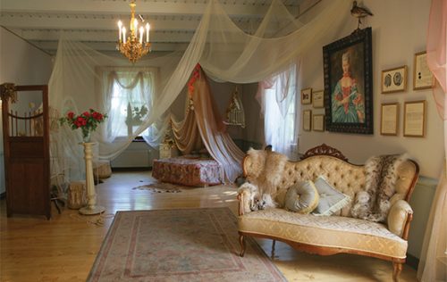 Minhauzena-muzejs-muiža-telpa-1