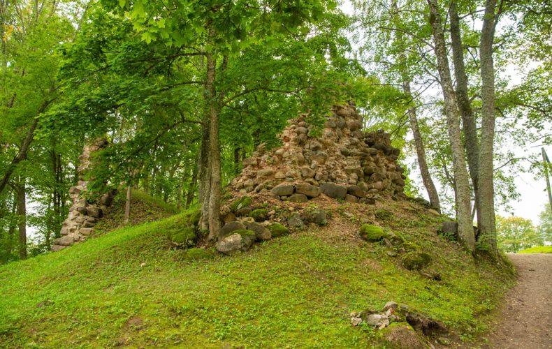 Trikatas-pilsdrupas-visit-valmiera (5)