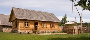 Slutiškis Homestead and Slutiškis Old Believers Homestead