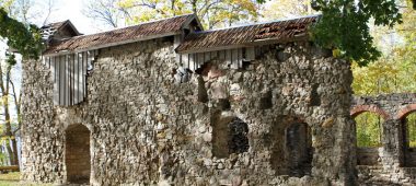 Lielvārde Medieval Castle Ruins and Park, Sculpture Garden