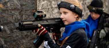 Laser tag and paintball in “GUNSnLASERS” amusement parks