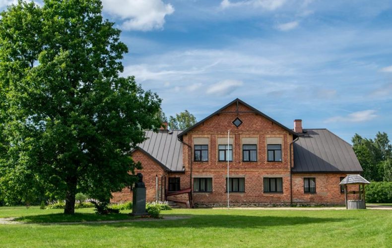 Limbaži-EMelngaiļaVidrižu-muzejs