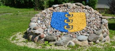 Square “Horseshoes of Happiness”