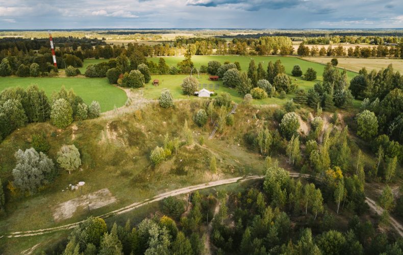 konu-kalns-akmens-izzinas-taka-visit-valmiera-1