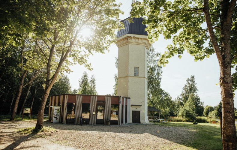 ztornis-zilakalna-kulturvestures-un-apmekletaju-centrs-visit-valmiera-6