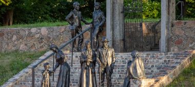 Bronze sculptures of J. Rosenthal’s paintings