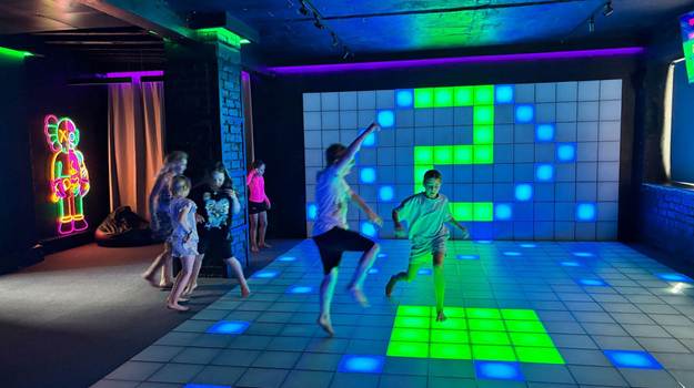 Autumn class trip to GUNSnLASERS – an adventure that brings the whole class closer together